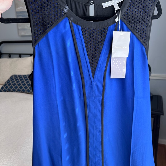 NWT Daniel Rainn Sleeveless blue and black top. Size small. Back is solid black. - Picture 4 of 10
